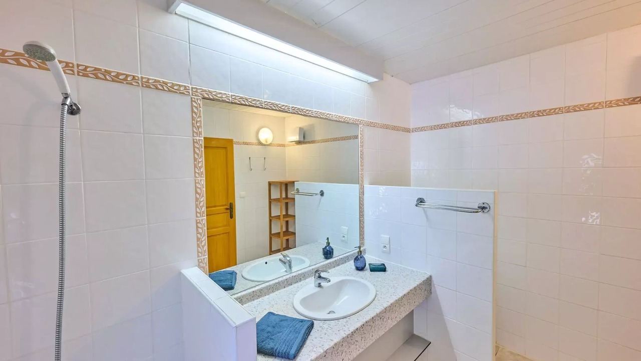 Photo of Bathroom in Quillan