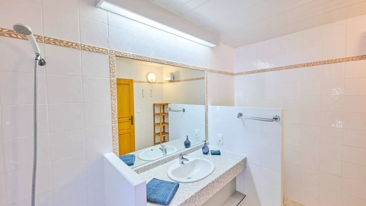 Photo of Bathroom in Quillan