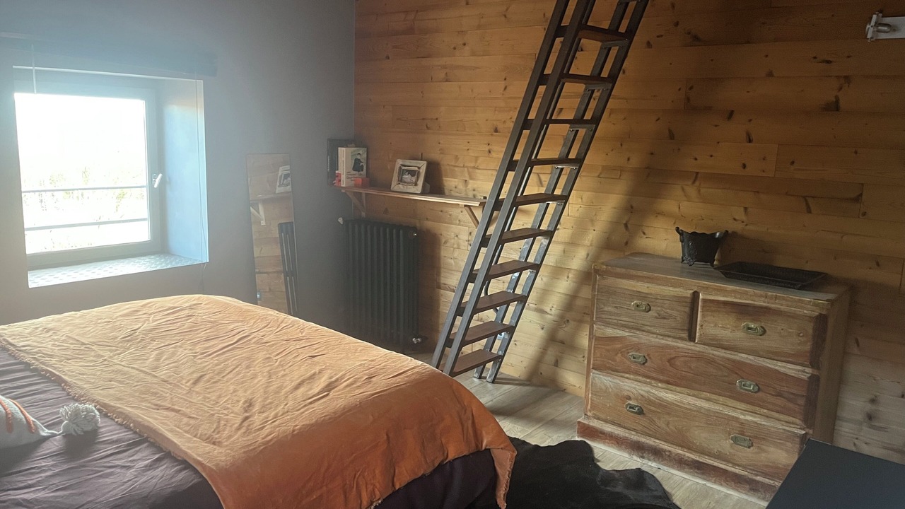 Photo of Bedroom in Saint-Germain-au-Mont-d'Or