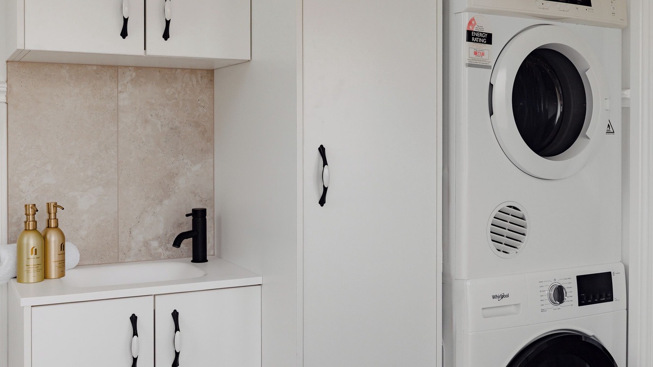 Photo of Others in Traviston