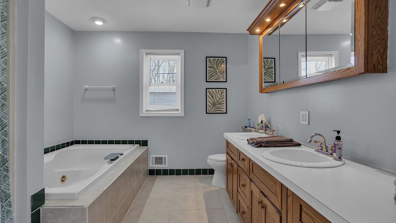 Photo of Bathroom in Clarklake