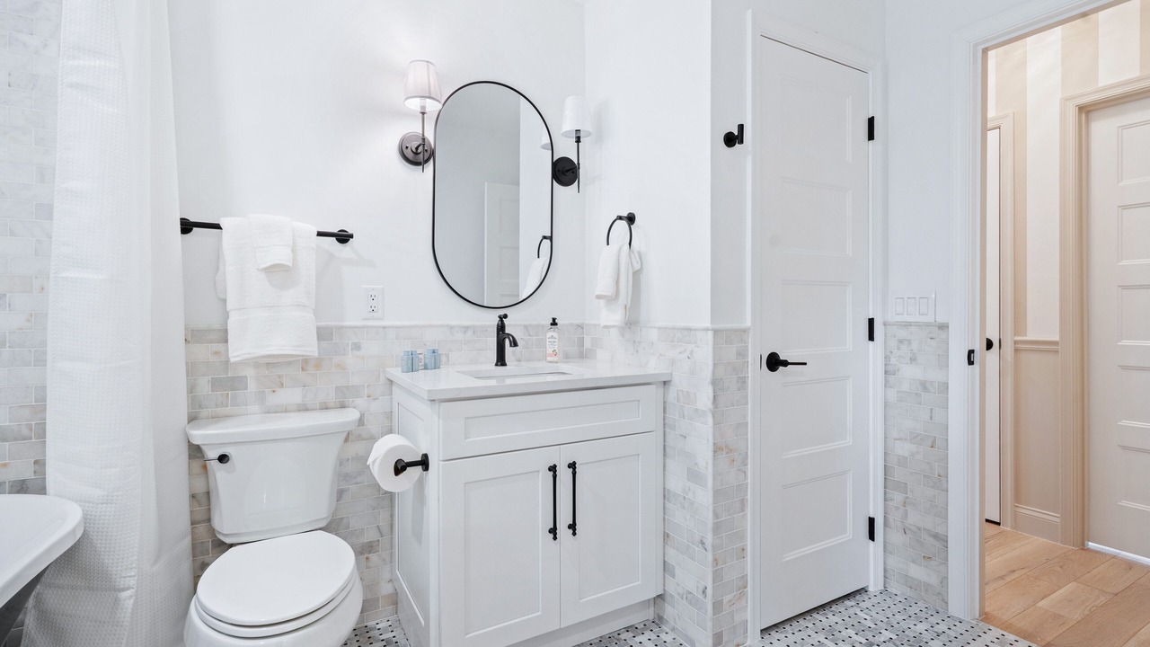 Photo of Bathroom in Laurel Park