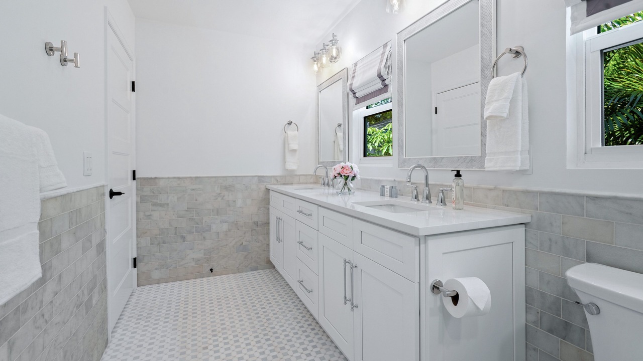 Photo of Bathroom in Laurel Park