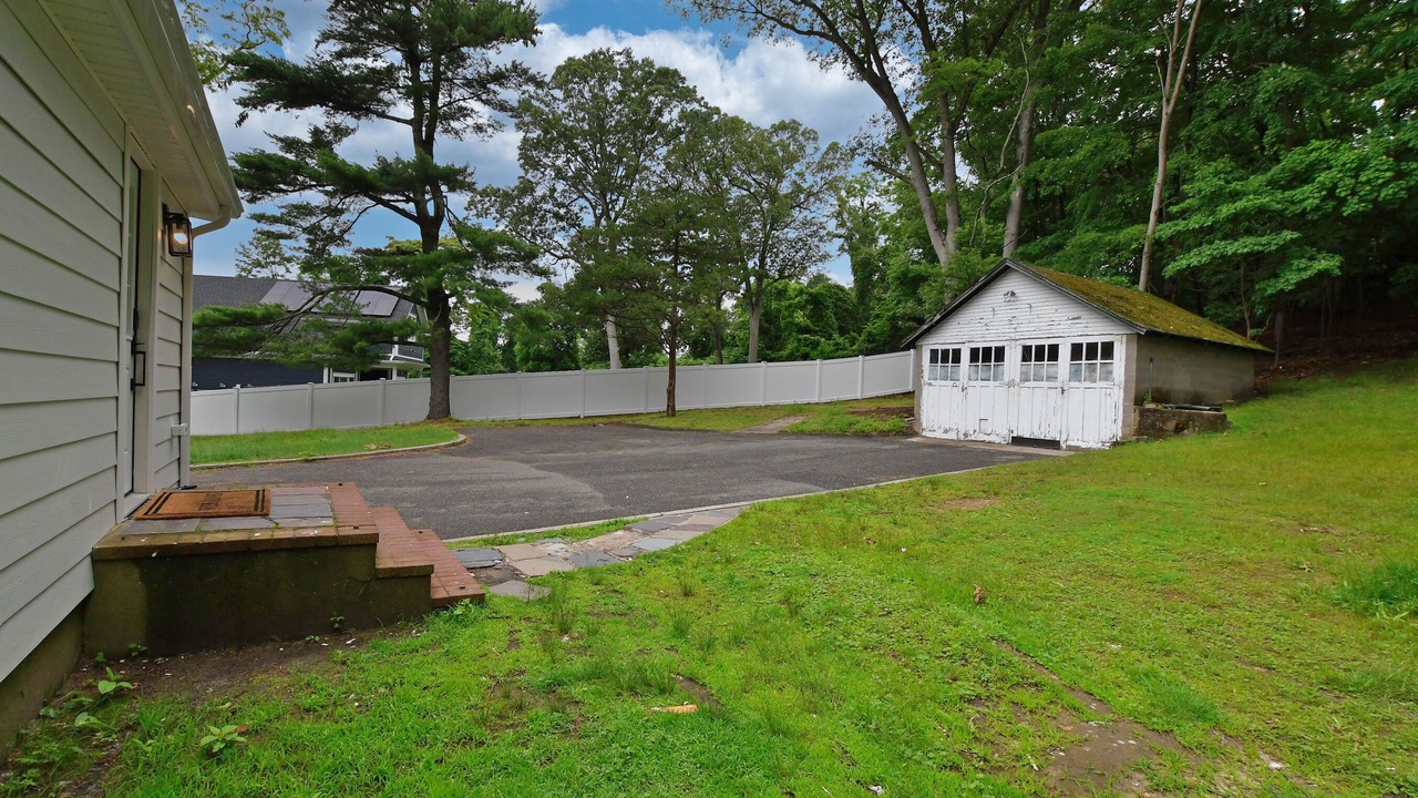 Photo of Others in East Setauket