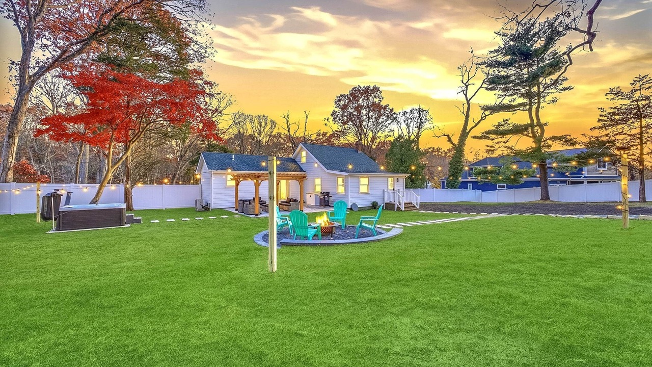 Photo of Others in East Setauket