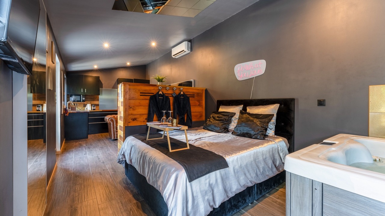 Photo of Bedroom in Caderousse
