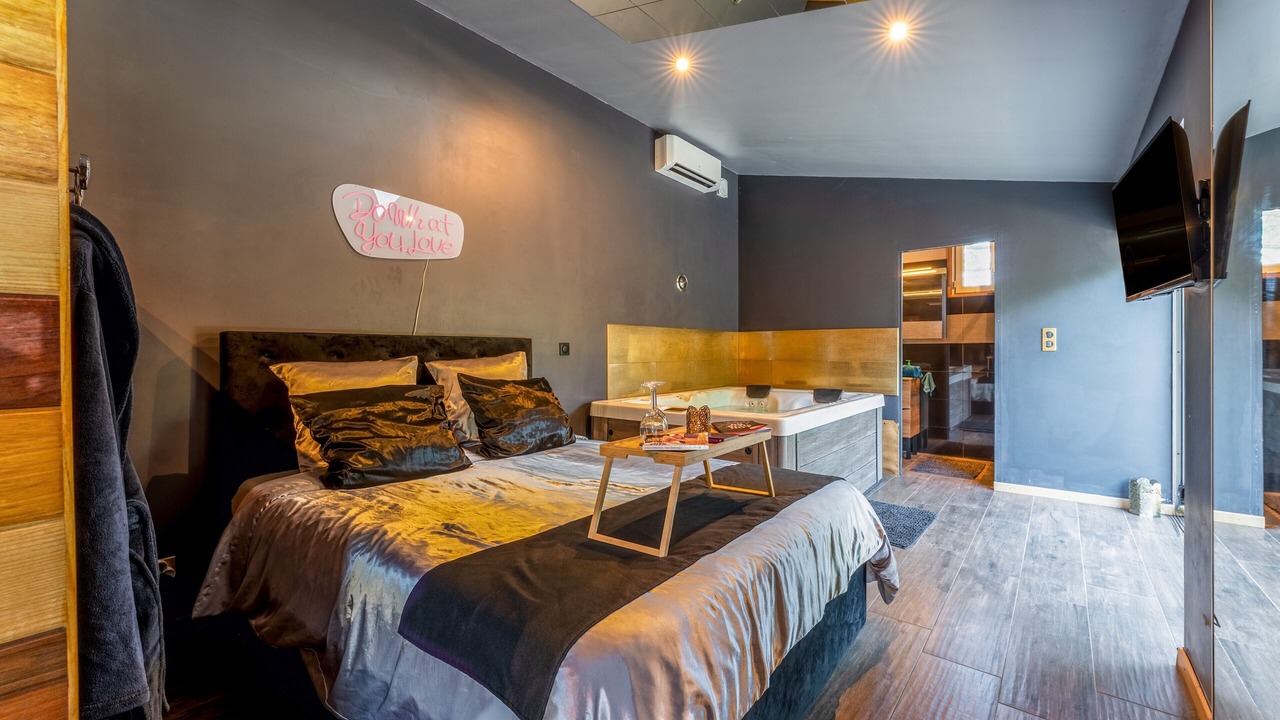 Photo of Bedroom in Caderousse