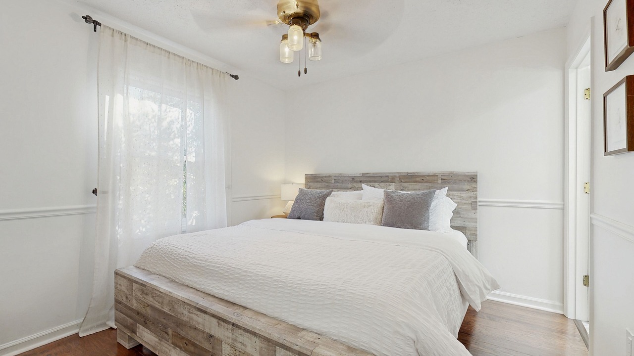 Photo of Bedroom in Royal Pines