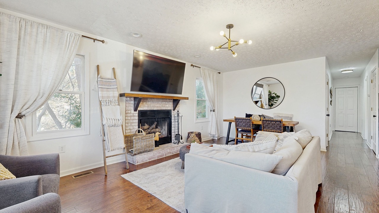 Photo of Livingroom in Royal Pines