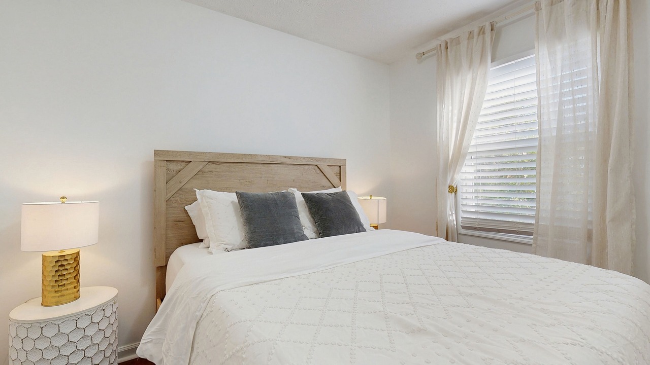 Photo of Bedroom in Royal Pines