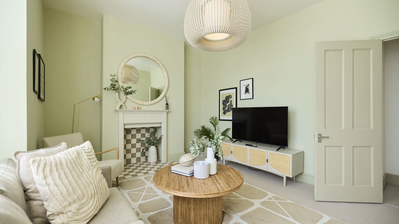 Photo of Livingroom in Earlsfield