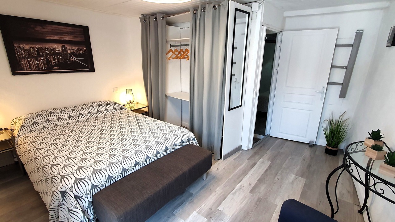 Photo of Bedroom in Thezan-des-Corbieres