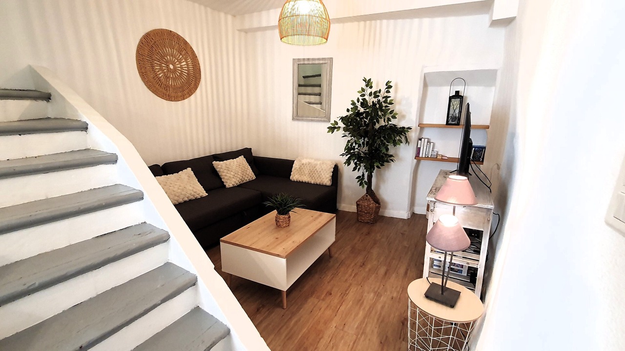 Photo of Livingroom in Thezan-des-Corbieres
