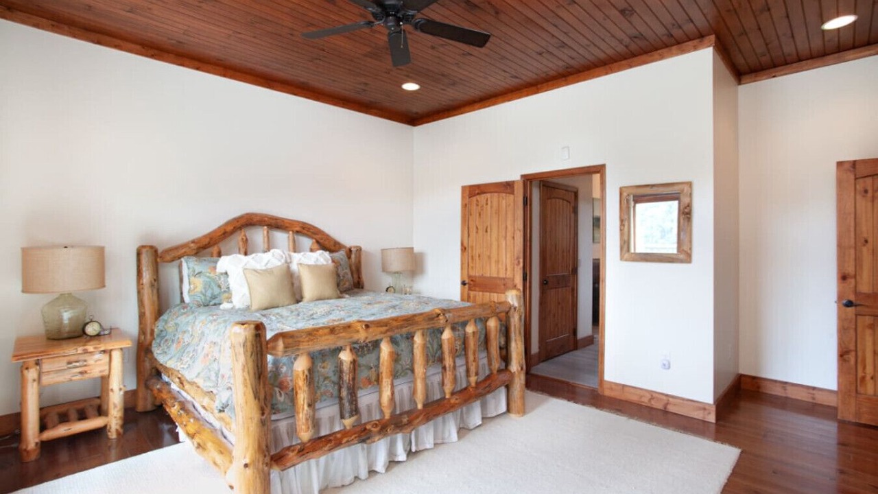 Photo of Bedroom in Dandridge