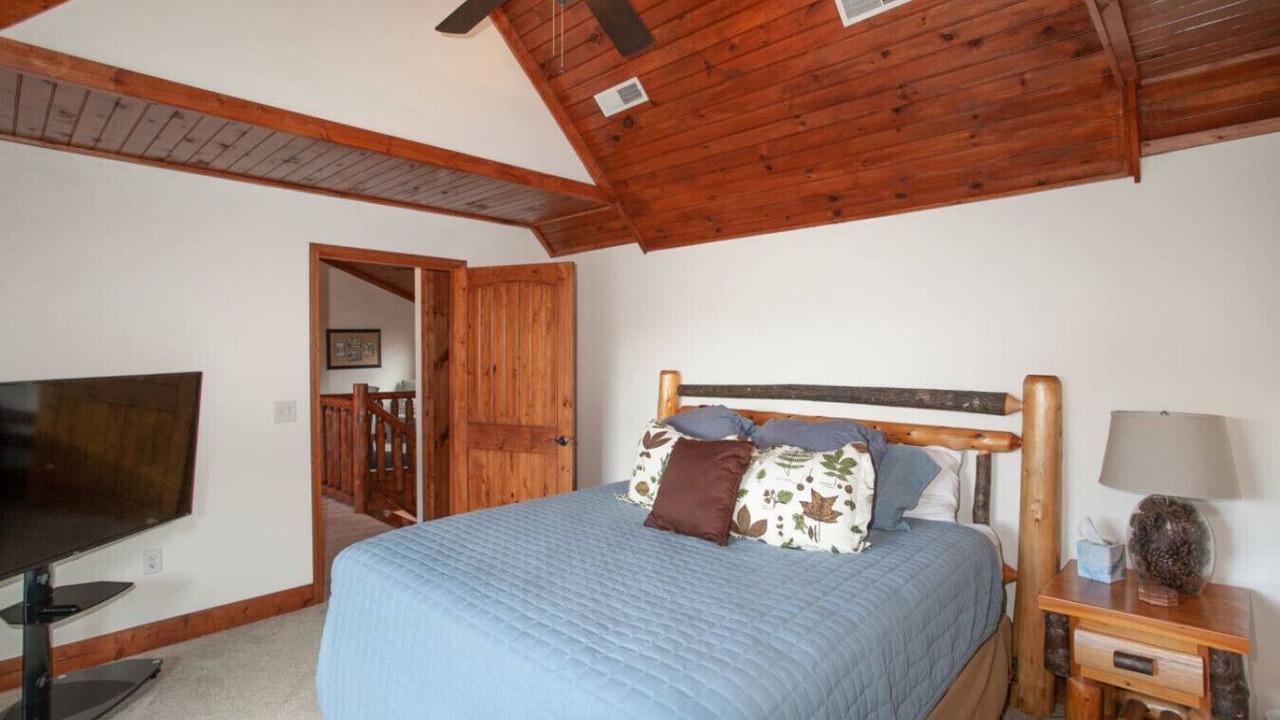 Photo of Bedroom in Dandridge