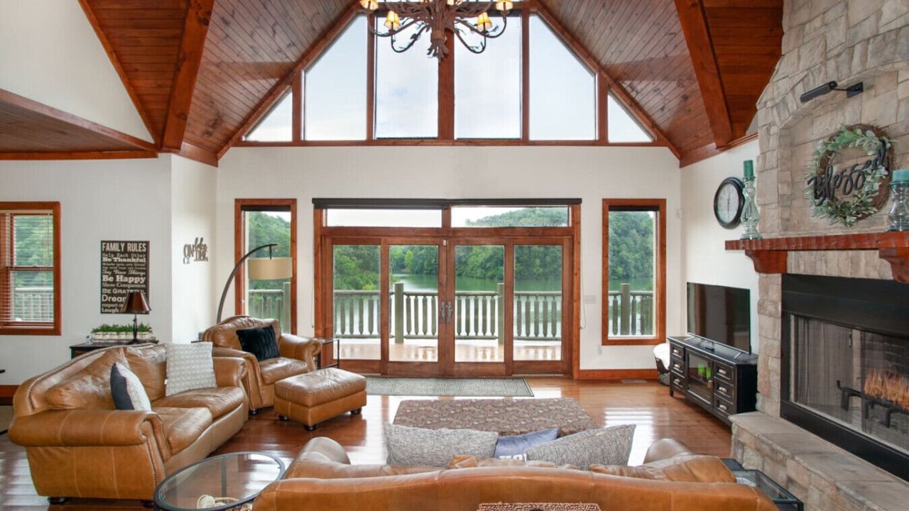 Photo of Livingroom in Dandridge