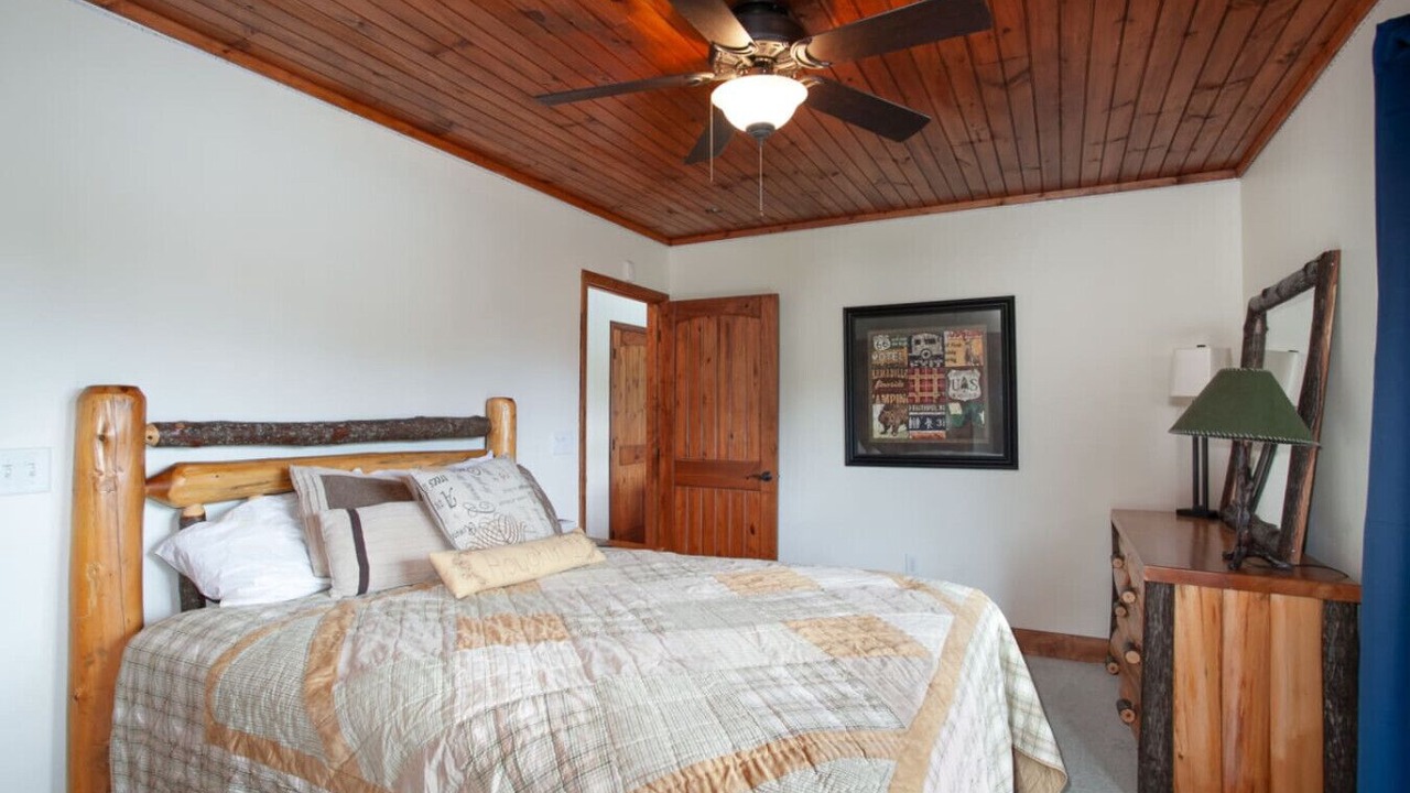 Photo of Bedroom in Dandridge