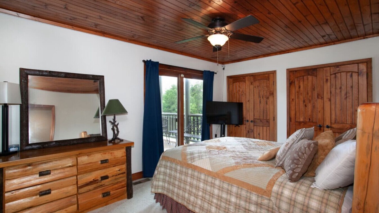 Photo of Bedroom in Dandridge