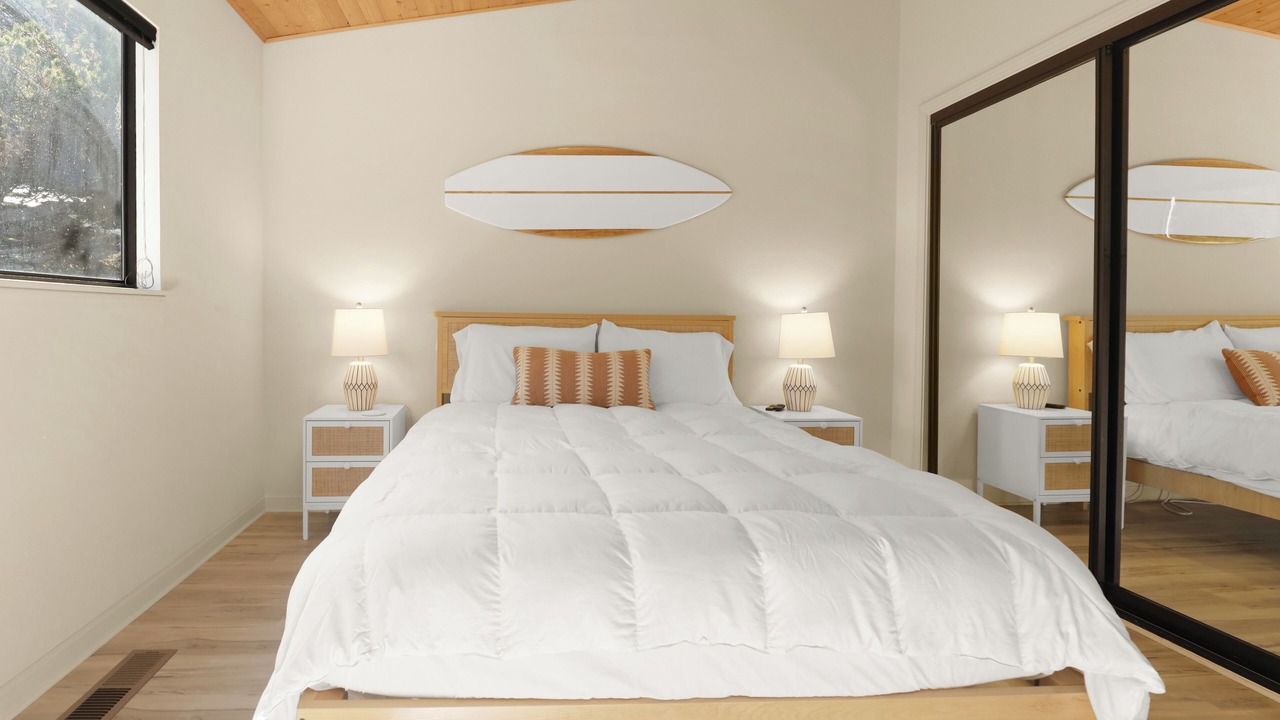 Photo of Bedroom in Bodega Bay