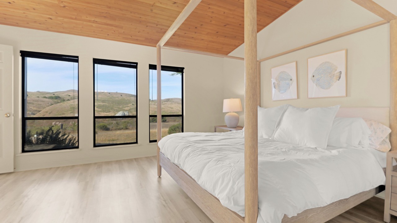 Photo of Bedroom in Bodega Bay