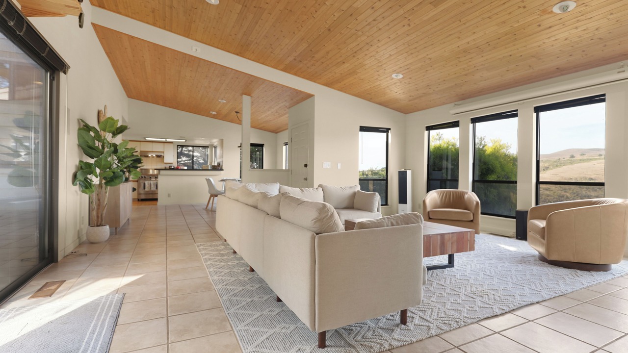 Photo of Livingroom in Bodega Bay