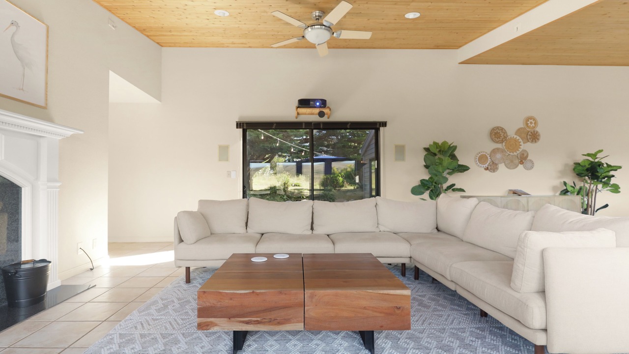 Photo of Livingroom in Bodega Bay