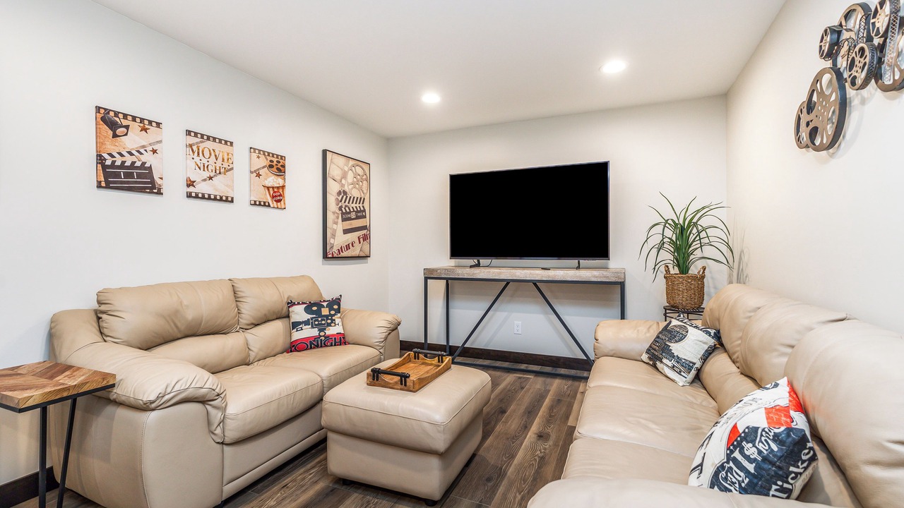 Photo of Livingroom in The Galena Territory