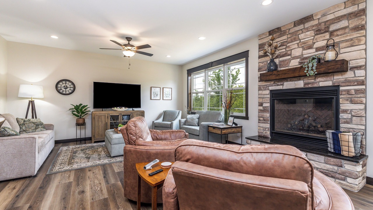Photo of Livingroom in The Galena Territory