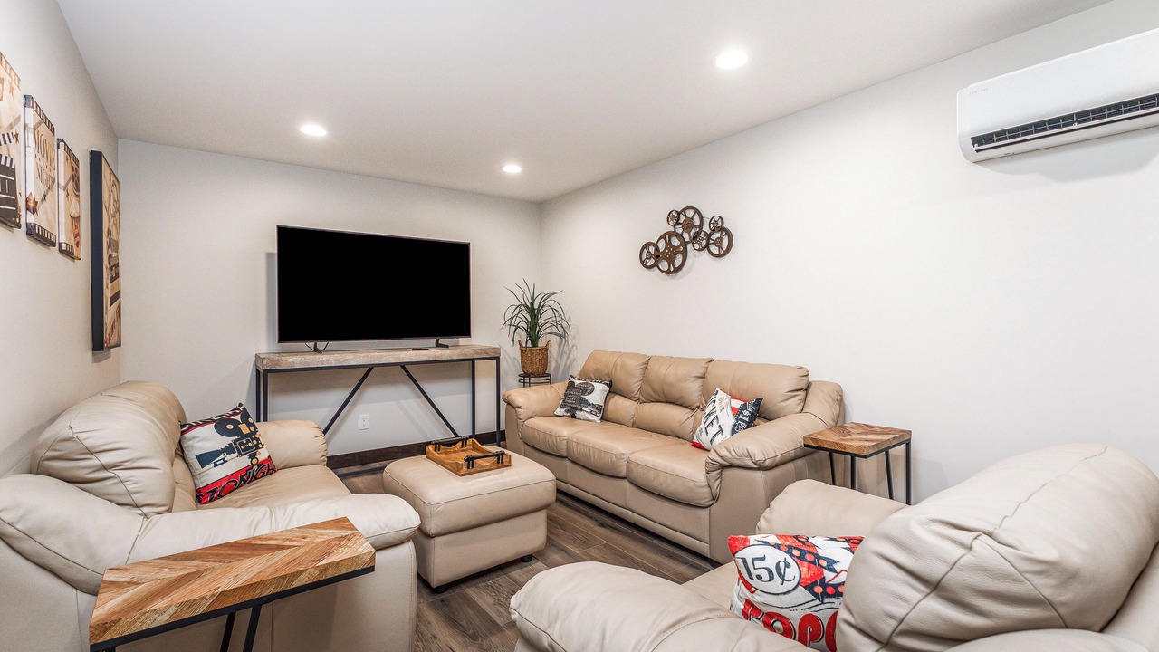 Photo of Livingroom in The Galena Territory