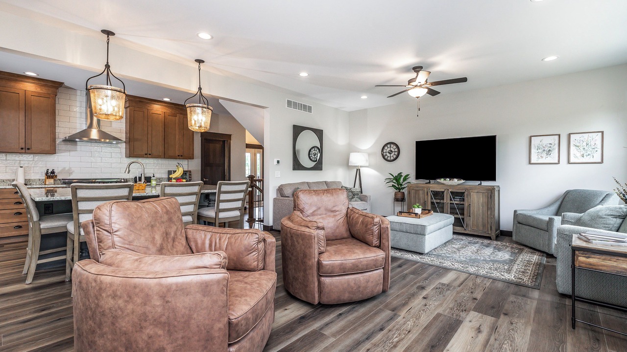 Photo of Livingroom in The Galena Territory