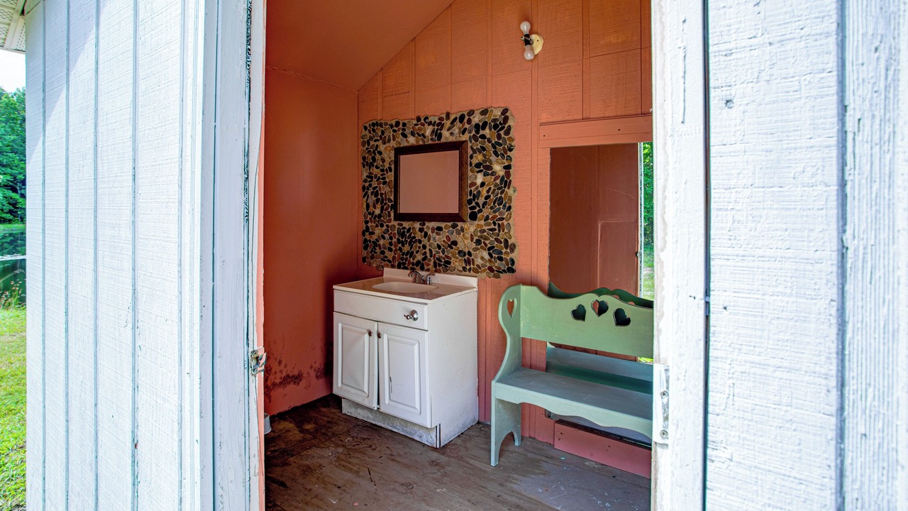 Photo of Bathroom in Orangeburg County