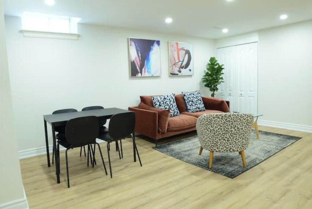Photo of Livingroom in Richmond Hill