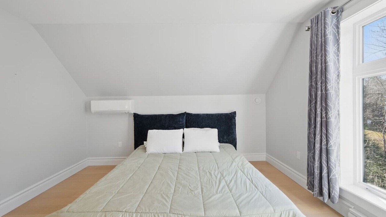 Photo of Bedroom in Hammonds Plains