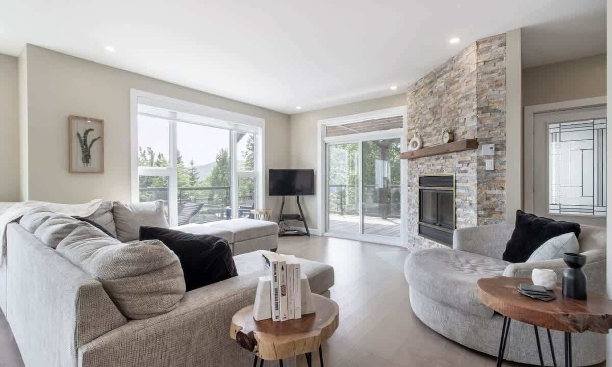 Photo of Livingroom in Petite-Riviere-Saint-Francois