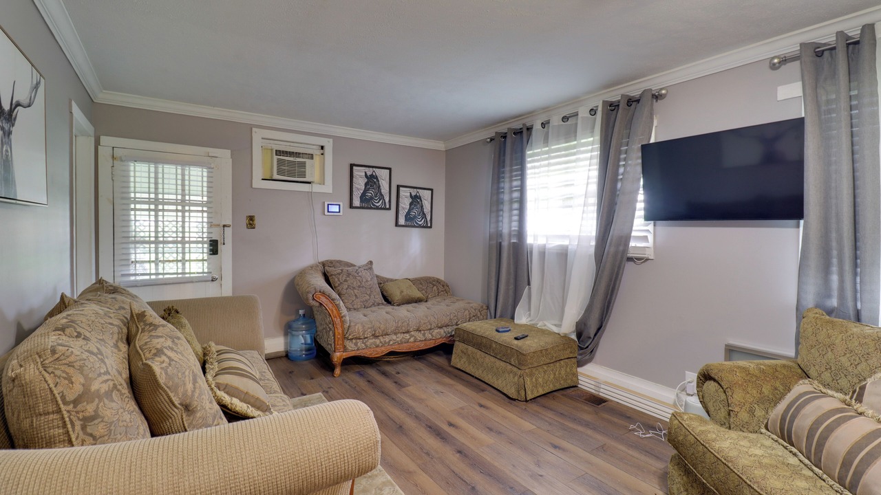 Photo of Livingroom in Terry