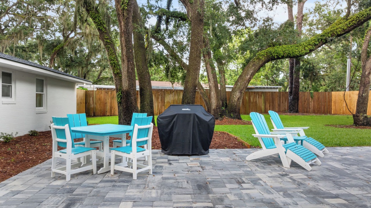 Photo of Others in Saint Simons Heights
