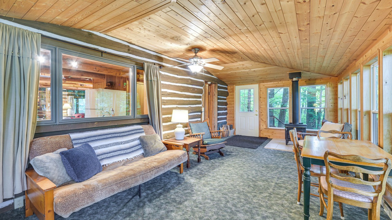 Photo of Livingroom in Glidden