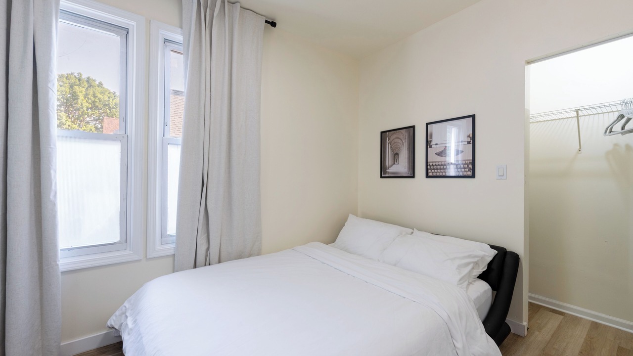 Photo of Bedroom in Irving Park