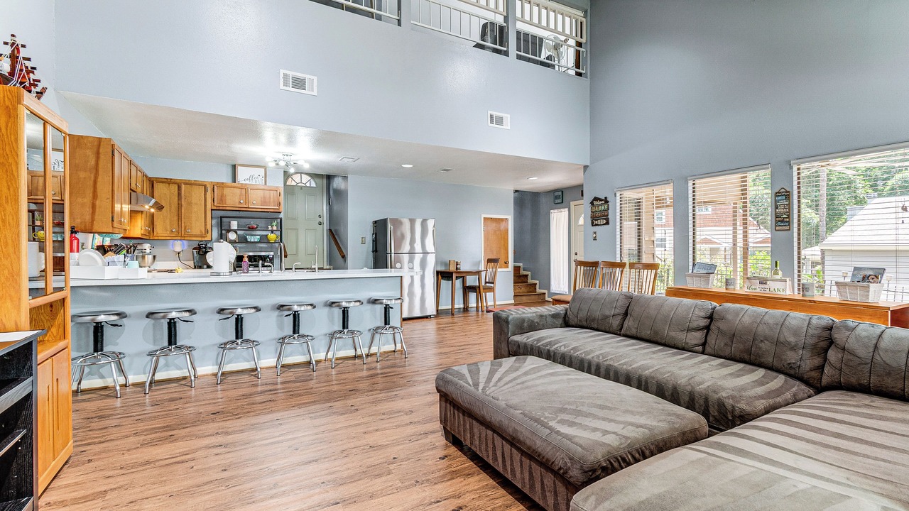 Photo of Livingroom in Cape Royale