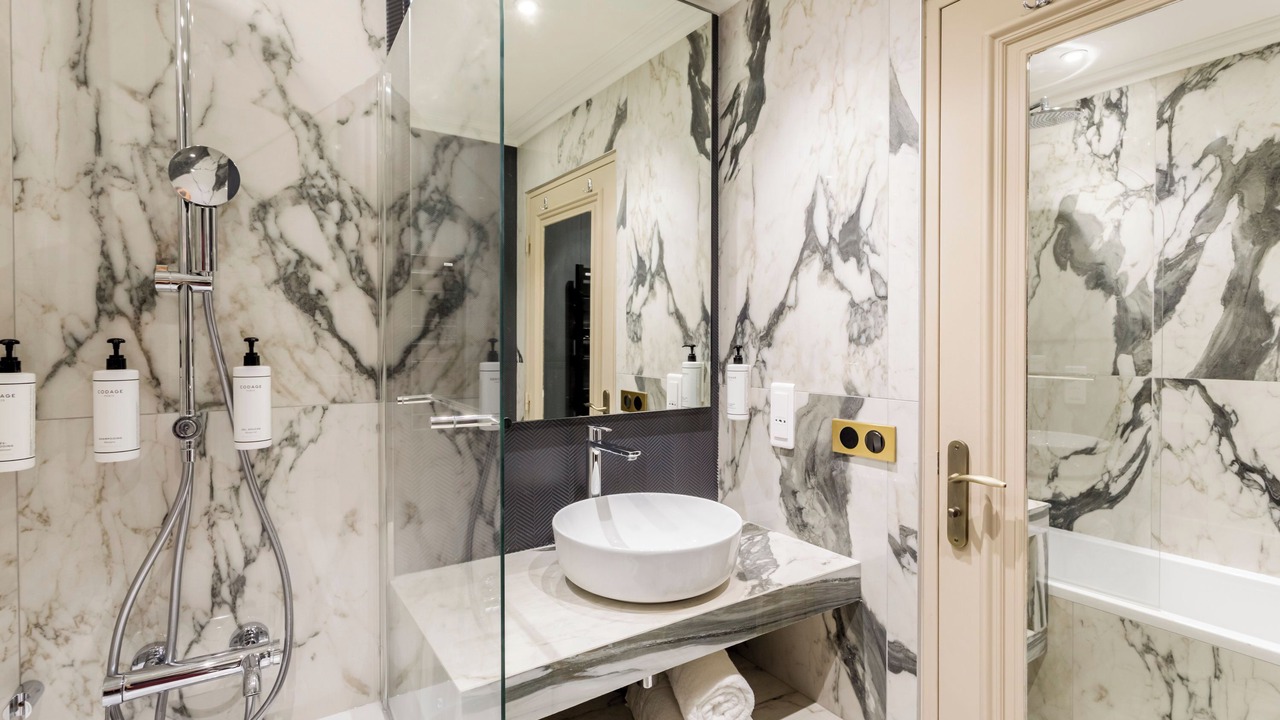 Photo of Bathroom in Arts-et-Metiers