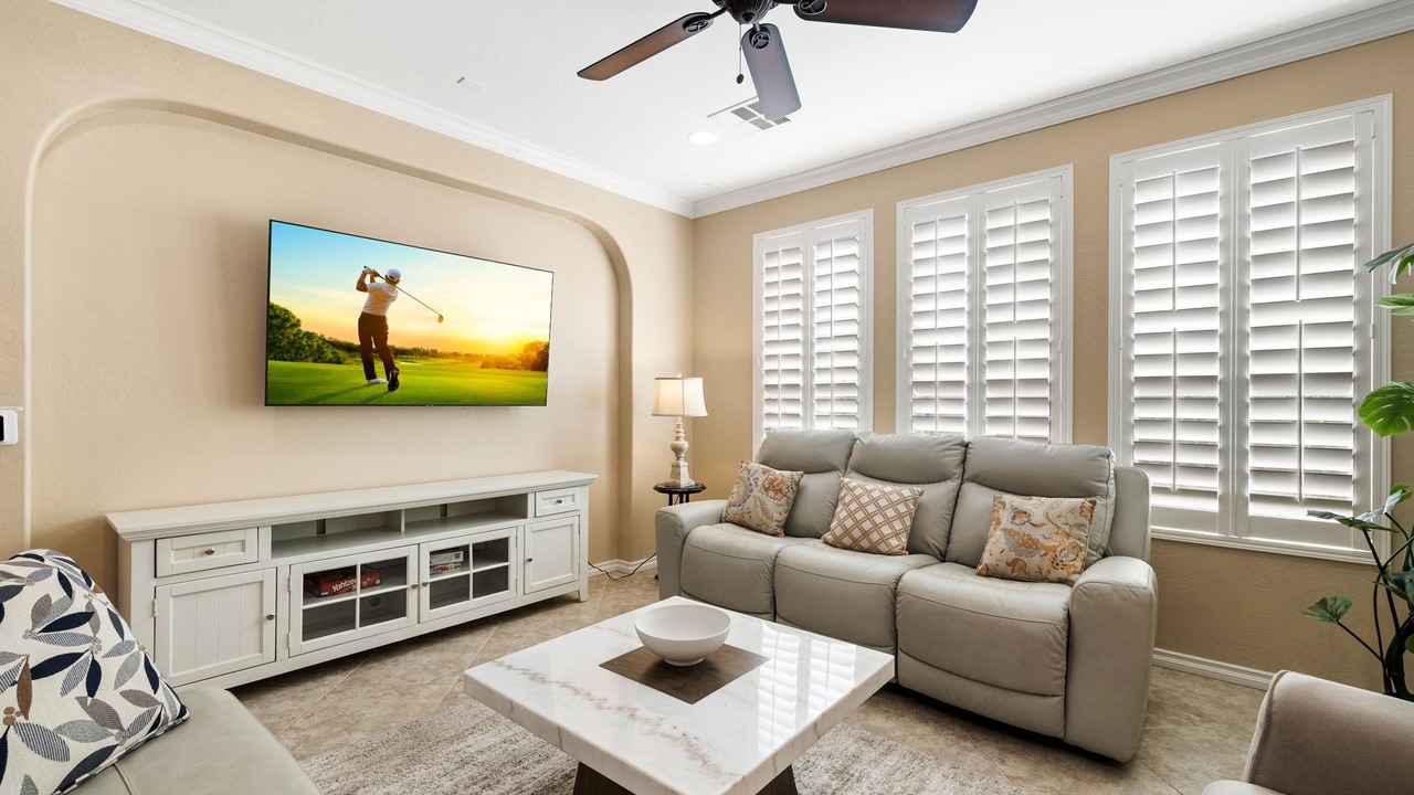 Photo of Livingroom in Encanterra