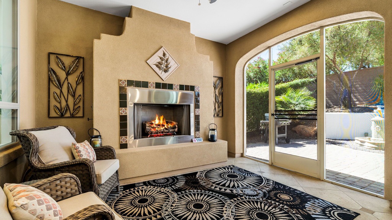 Photo of Livingroom in Encanterra