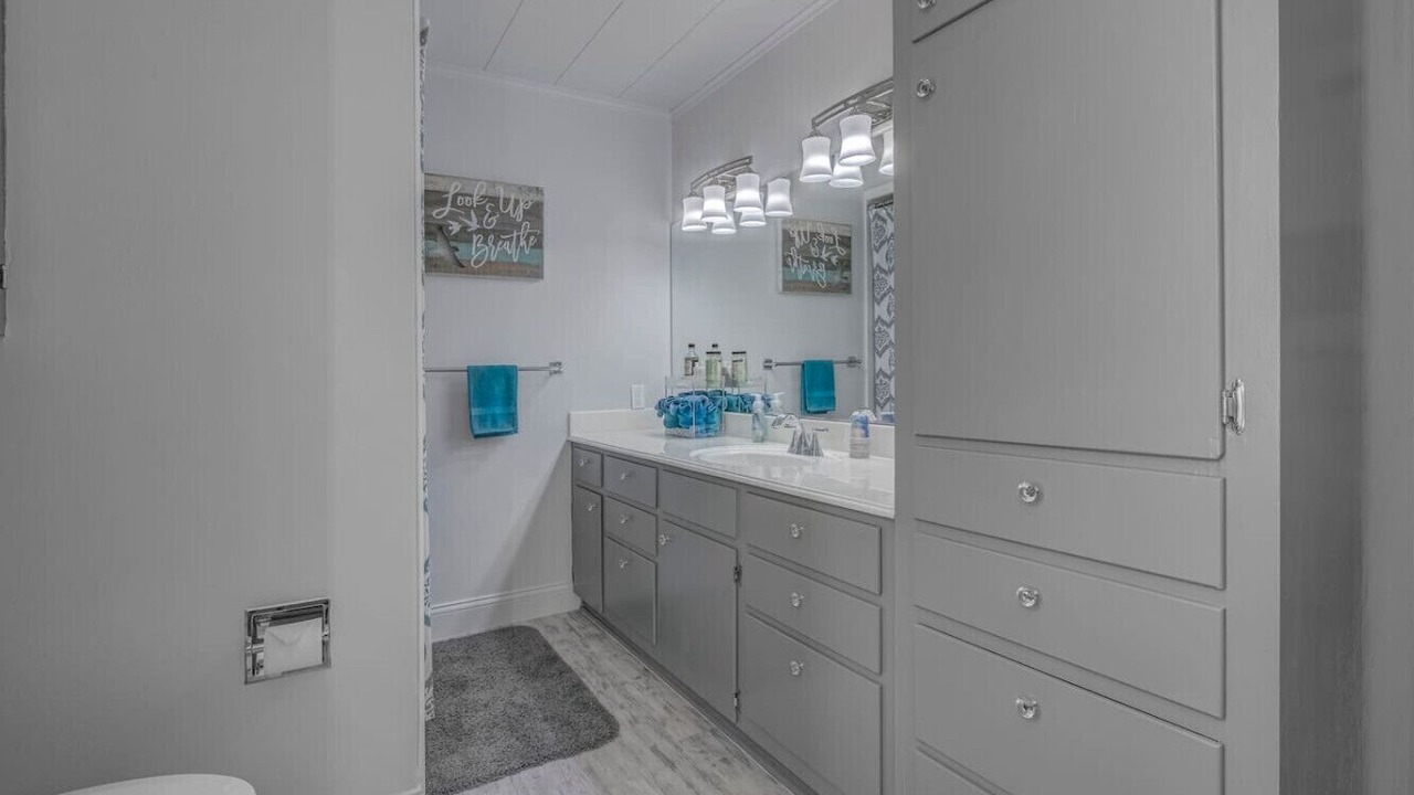 Photo of Bathroom in Panorama Village