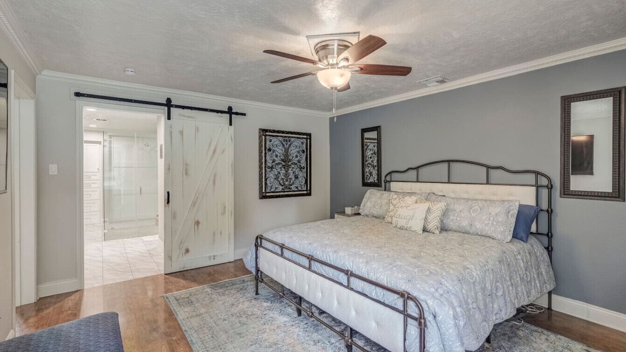 Photo of Bedroom in Panorama Village
