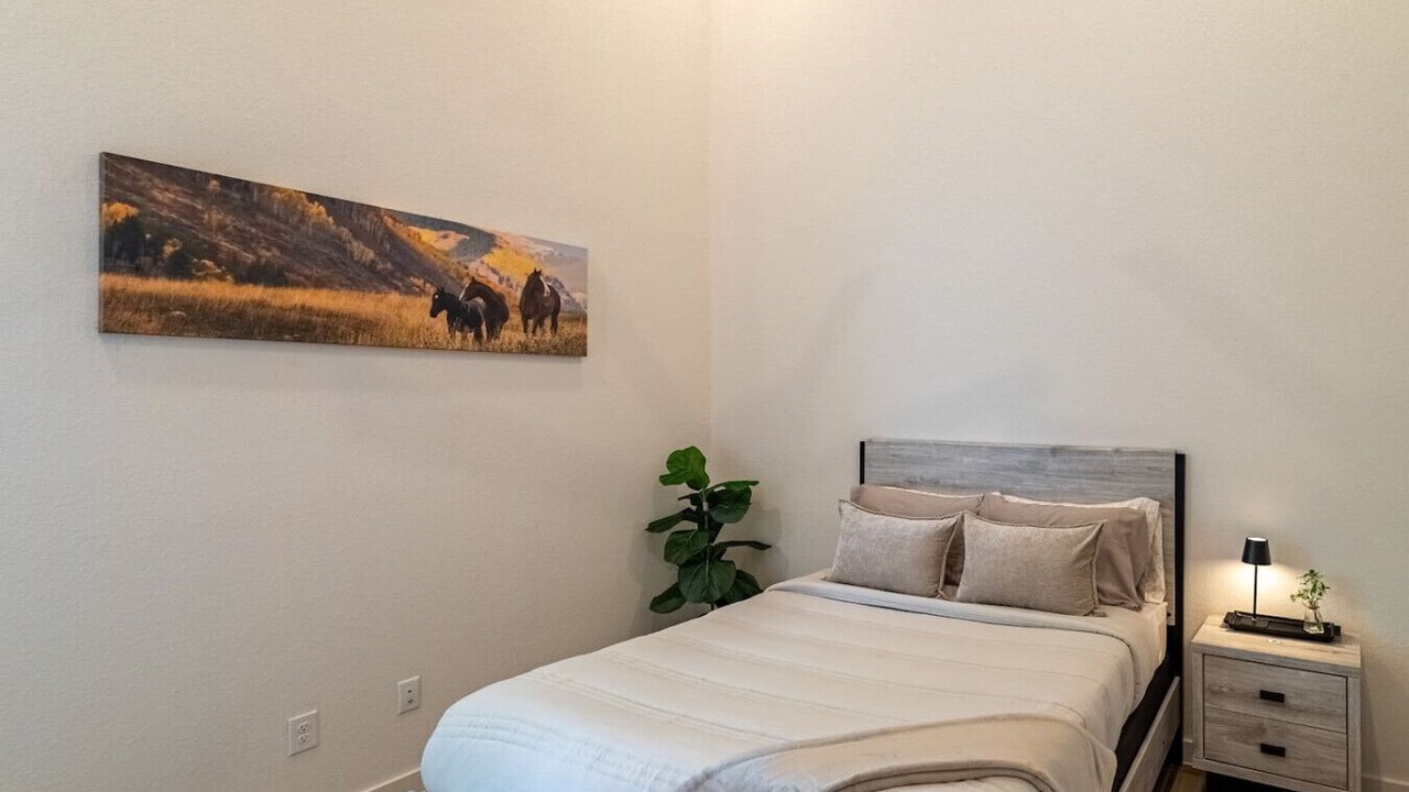 Photo of Bedroom in Roman Forest