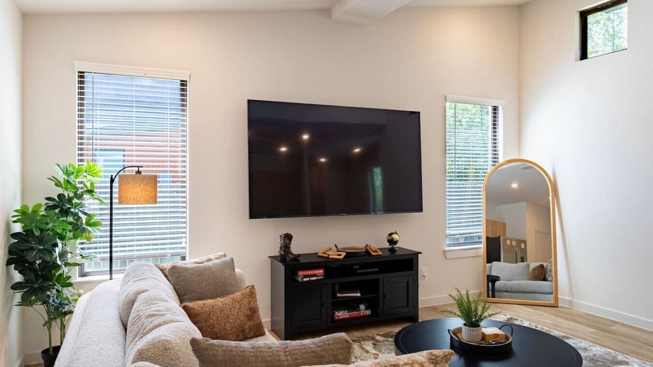 Photo of Livingroom in Roman Forest