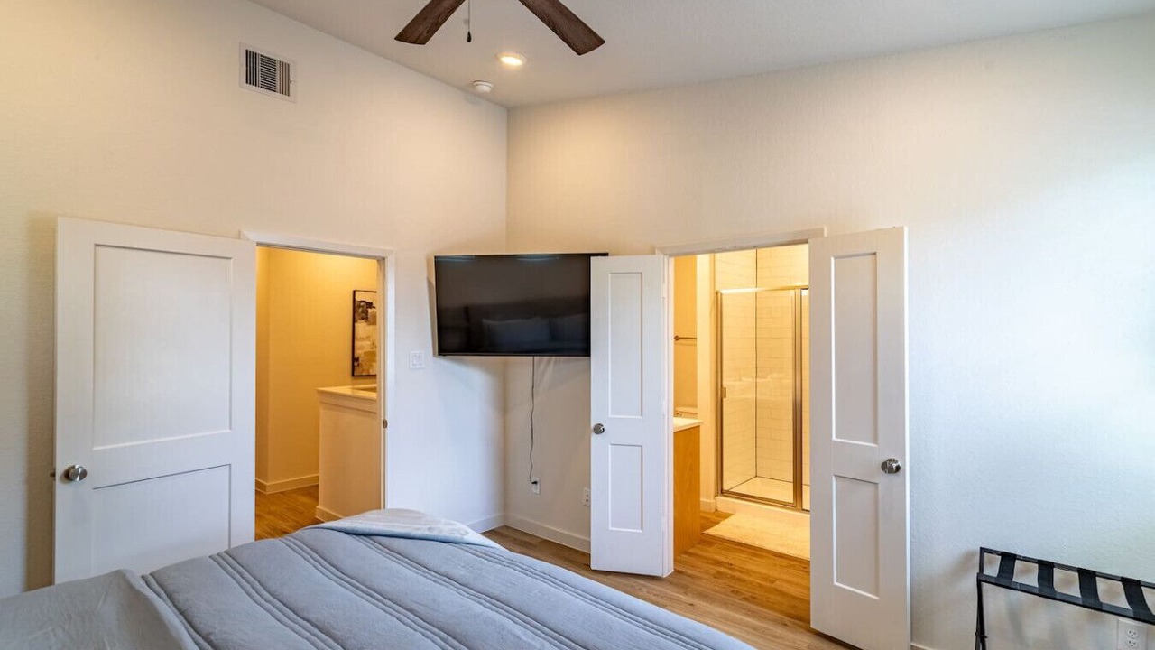 Photo of Bedroom in Roman Forest