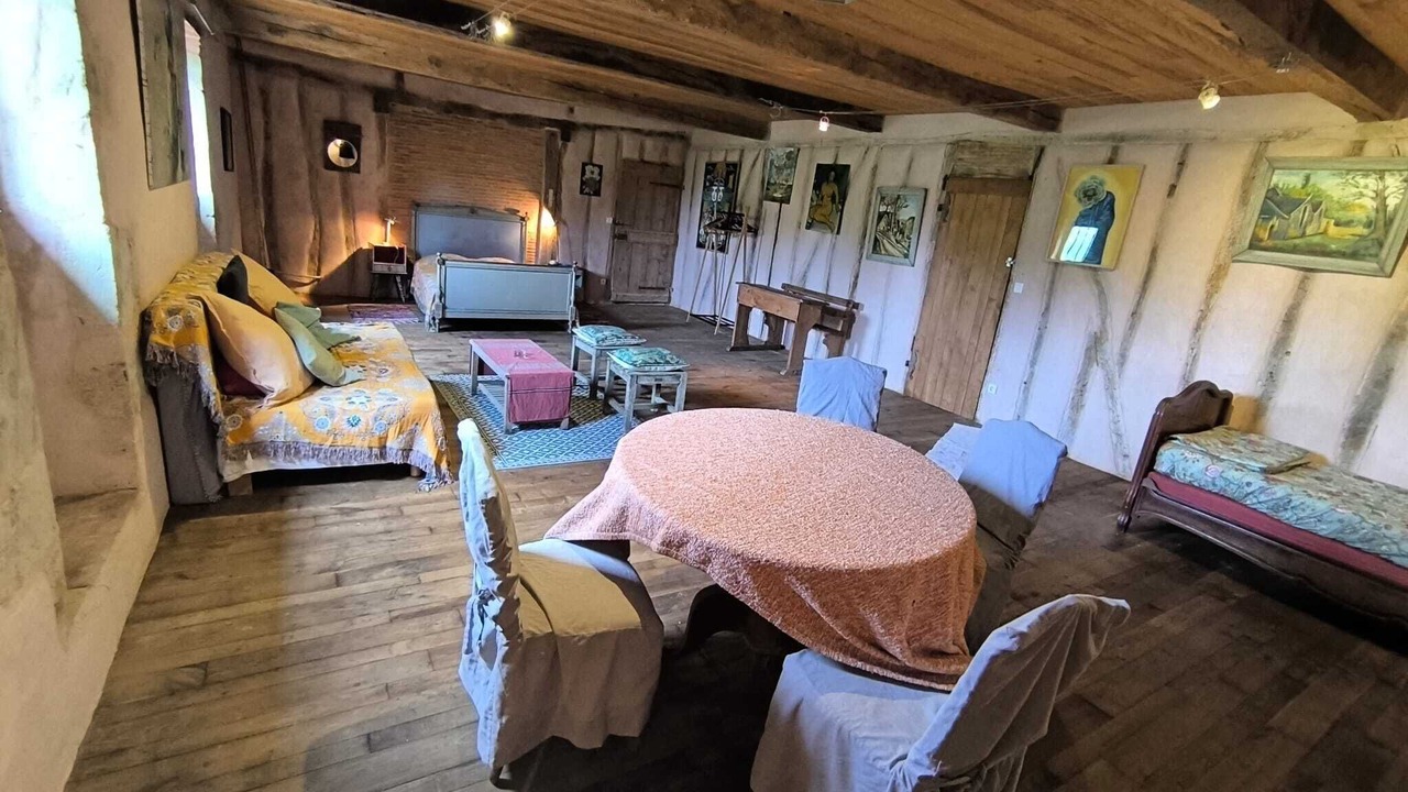 Photo of Livingroom in Lussan