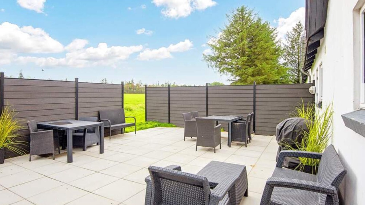 Photo of Outdoor in Henne
