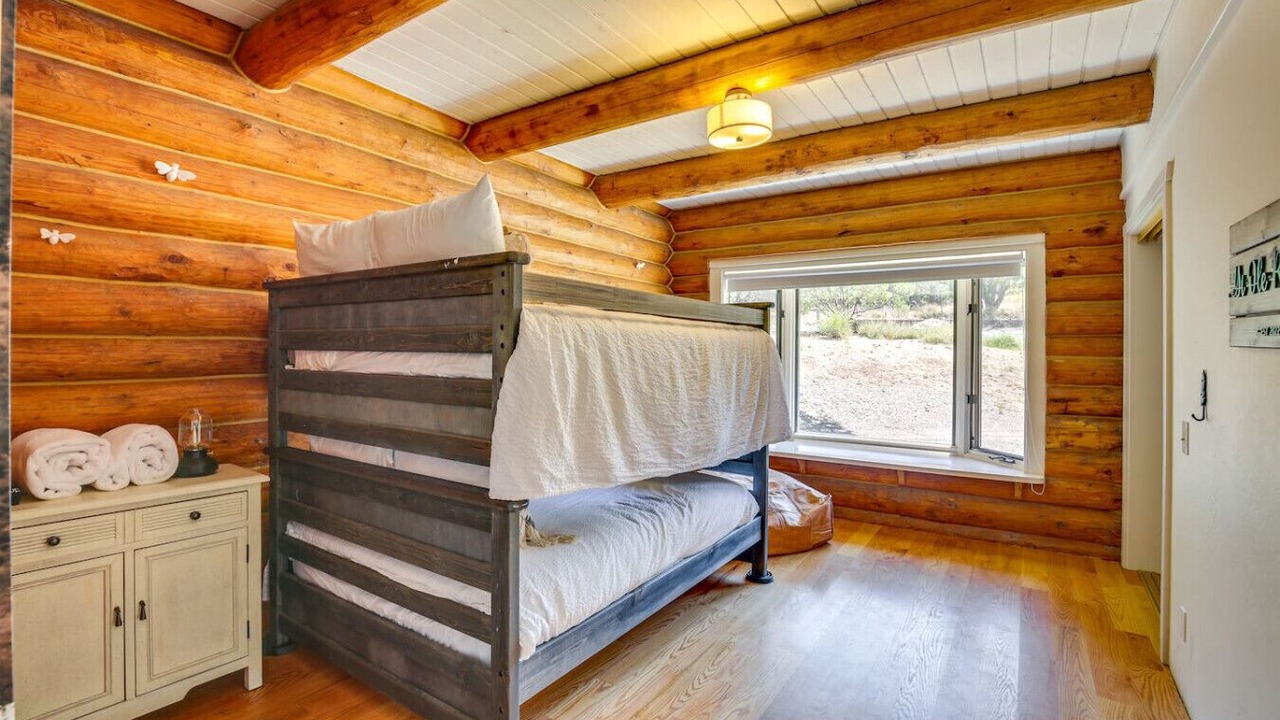 Photo of Bedroom in Alpine